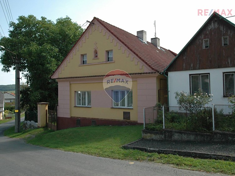 Prodaný dům 200 m², pozemek 4000 m²