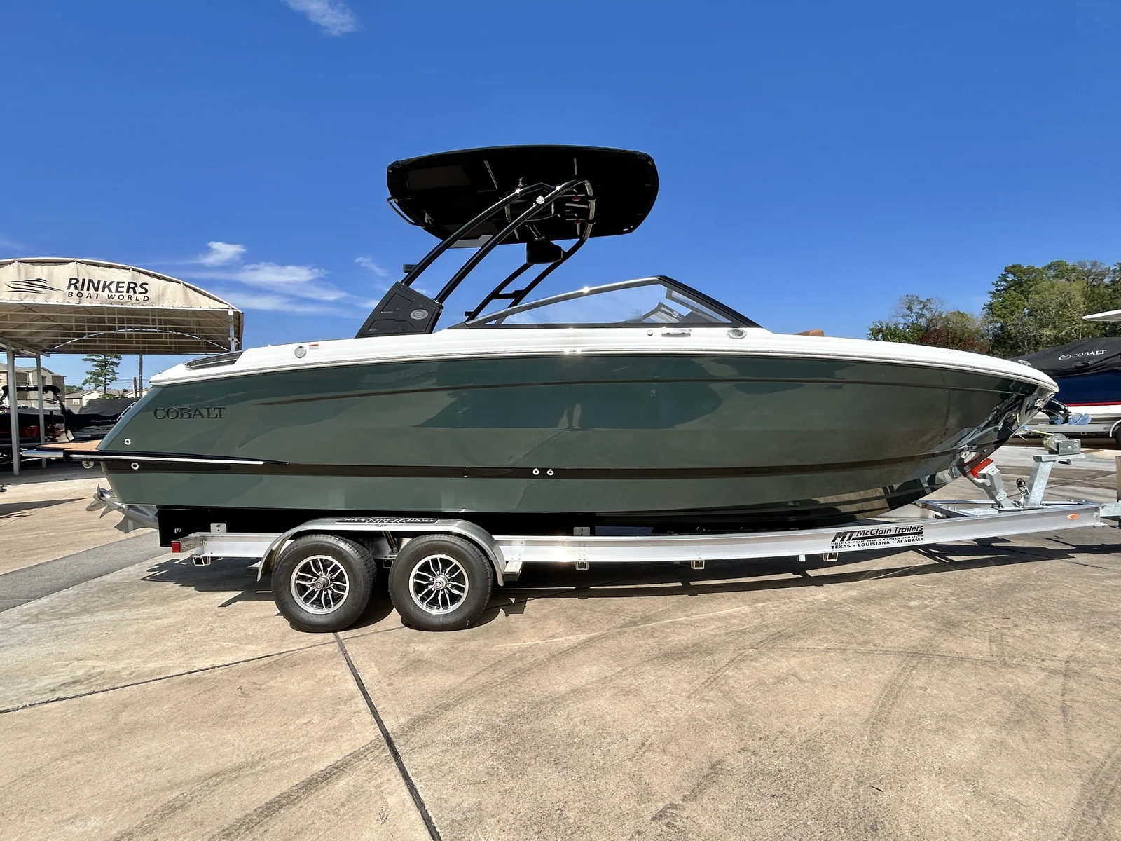 2027 Cobalt Boats R8 - 2