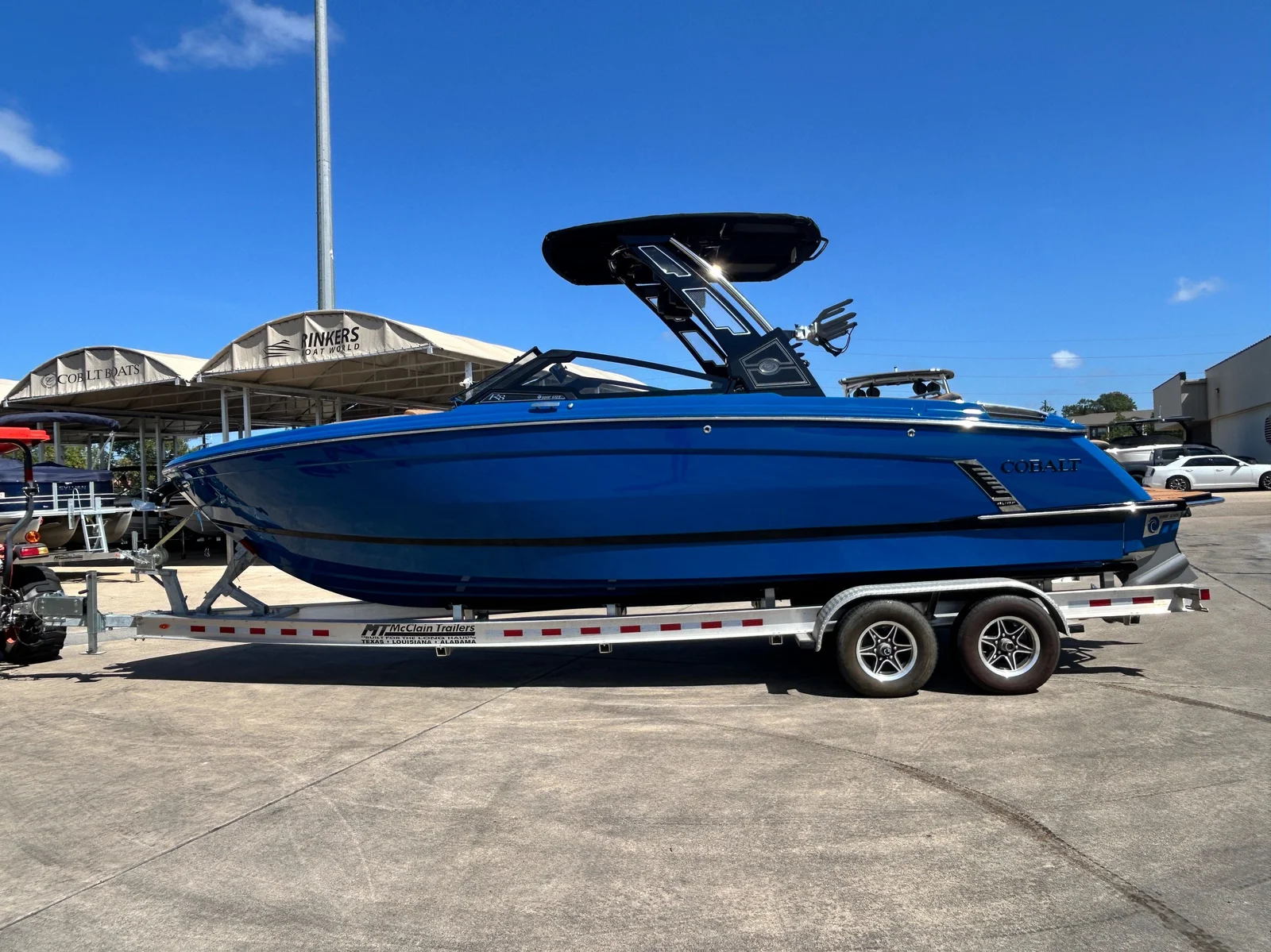 2027 Cobalt Boats R8 Surf - 3