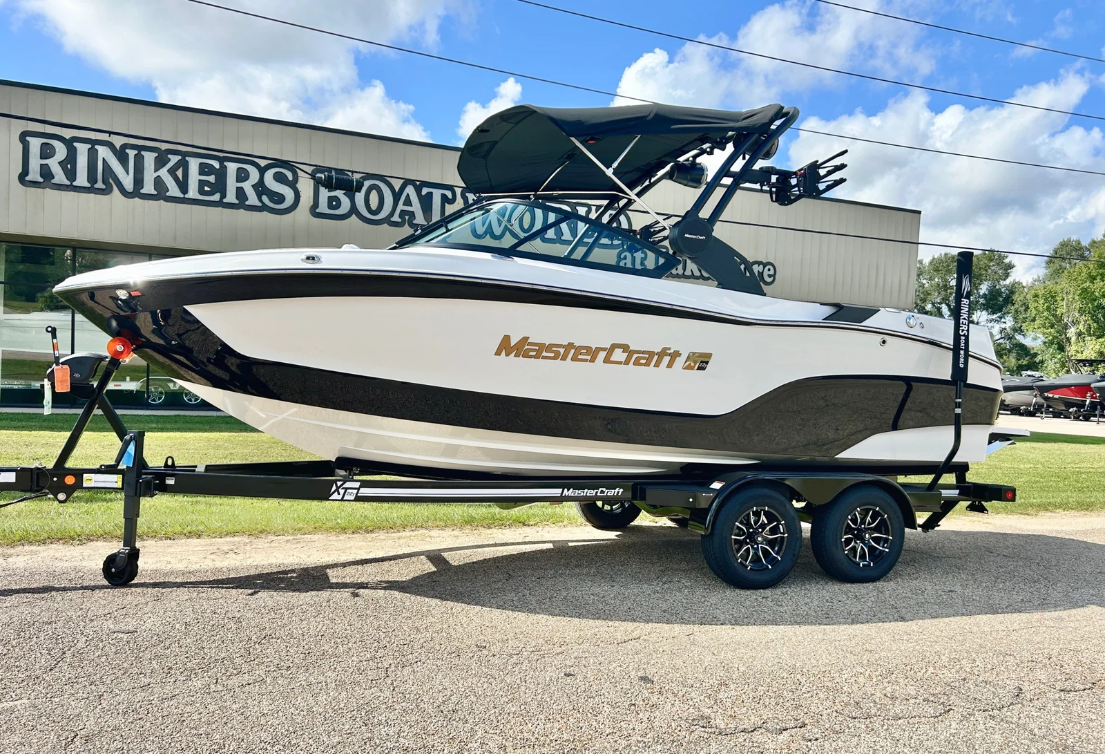 2026 MasterCraft XT22T - 1
