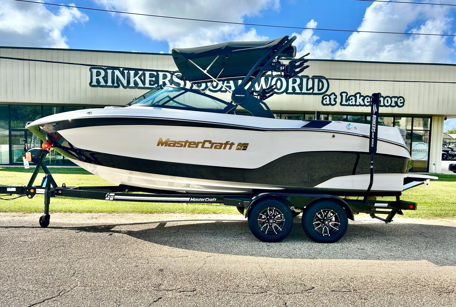 2026 MasterCraft XT22T - 2