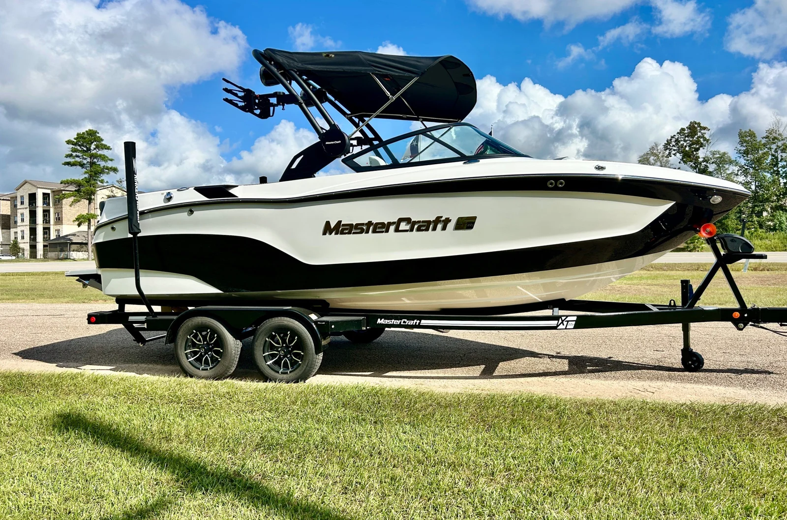 2026 MasterCraft XT22T - 3