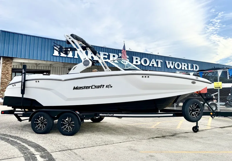 2027 MasterCraft NXT22