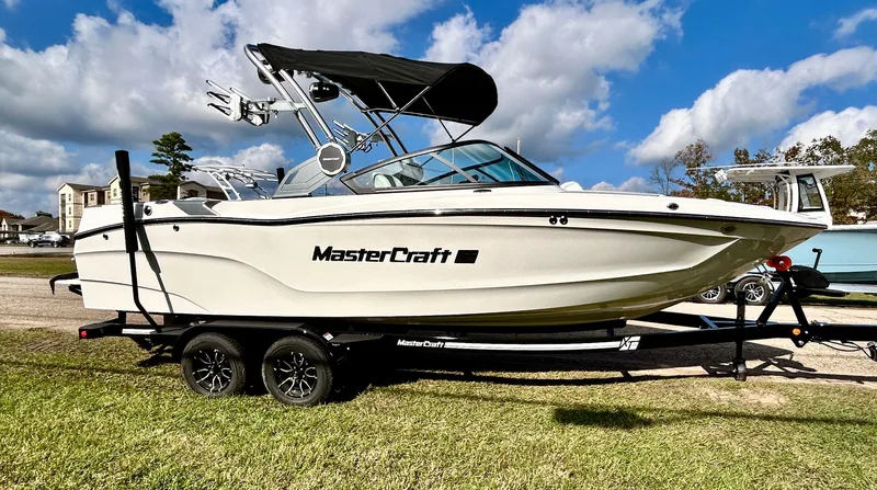 2026 MasterCraft XT23