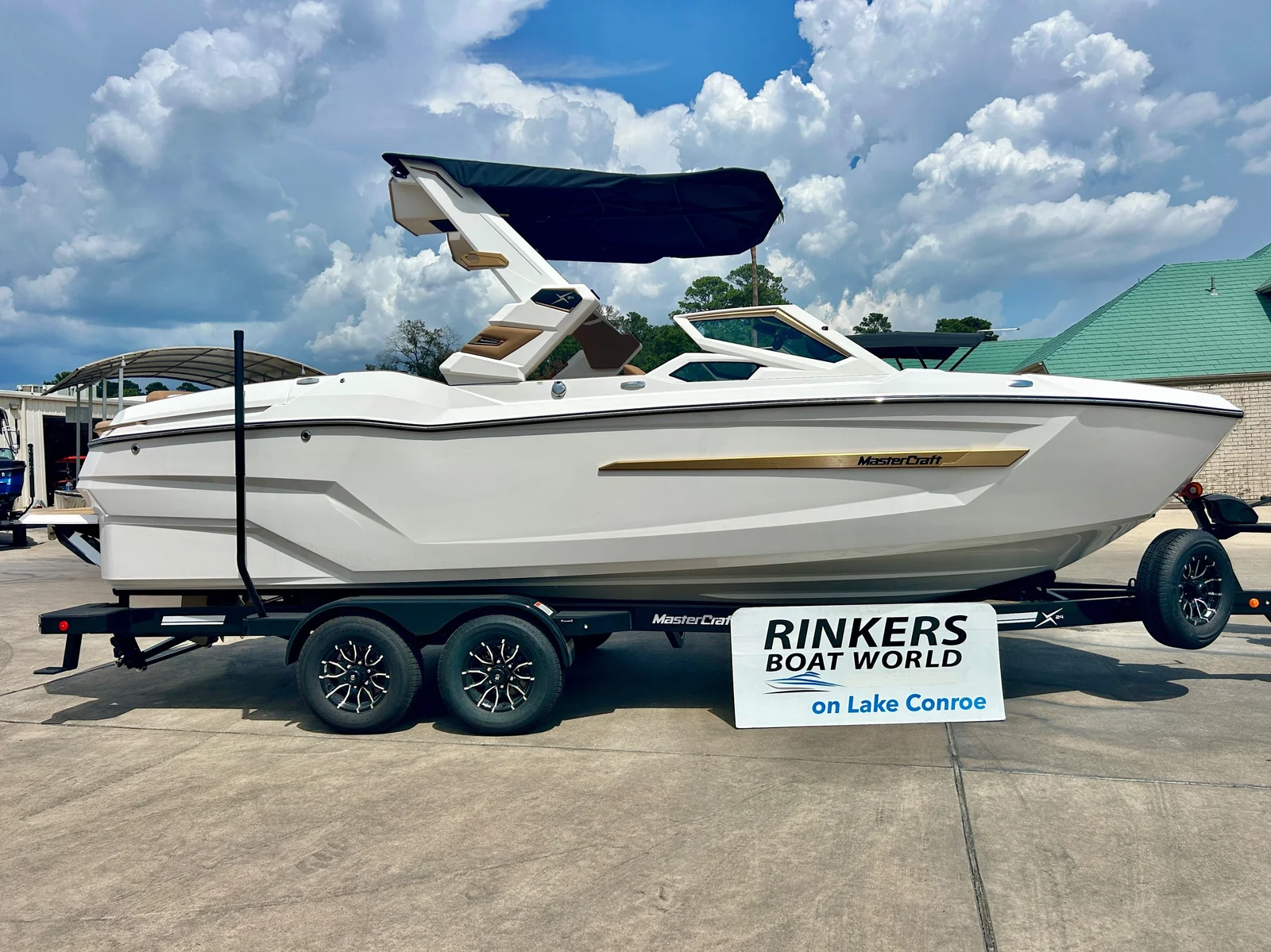 2027 MasterCraft X24 - 2