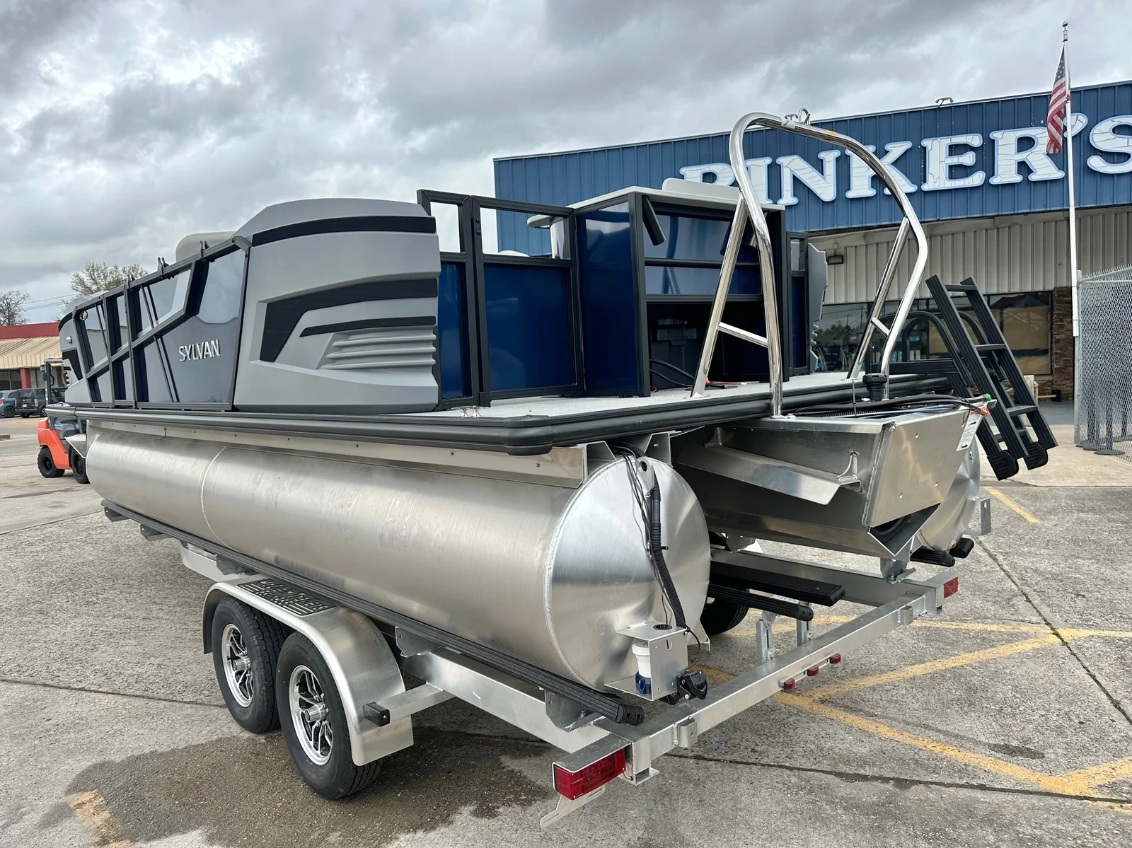 2026 Sylvan R22 Party Fish - 3