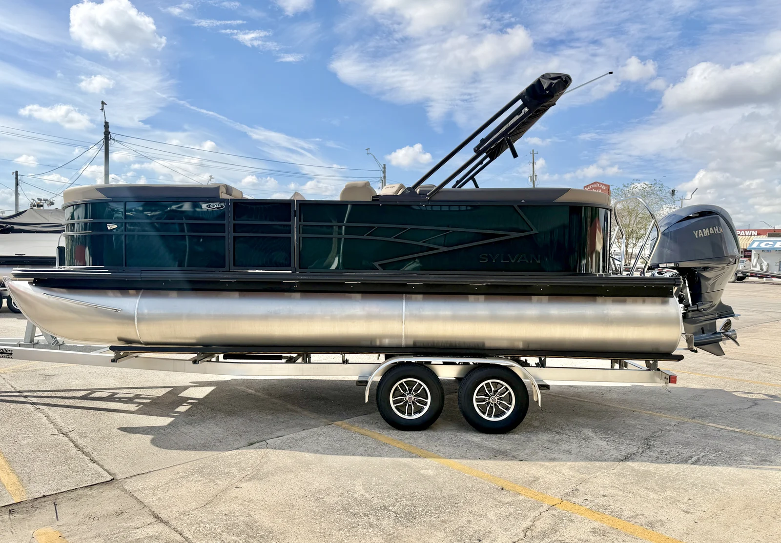 2027 Sylvan Q-22 LZ - 2