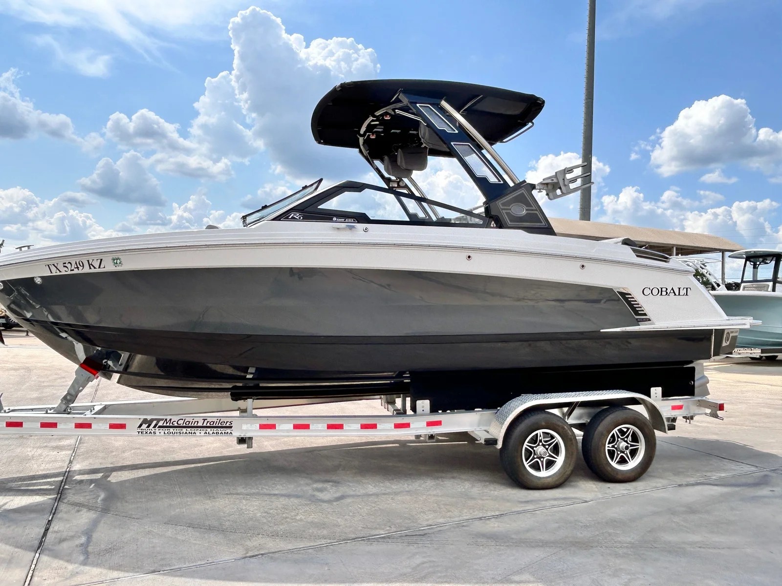2024 Cobalt Boats R6 SURF - 3