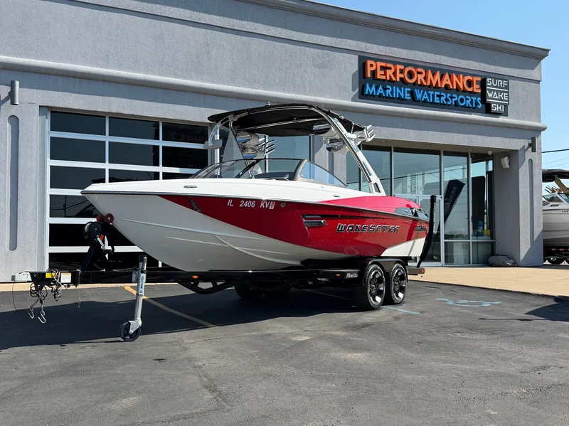 2014 Malibu 23 LSV WAKESETTER