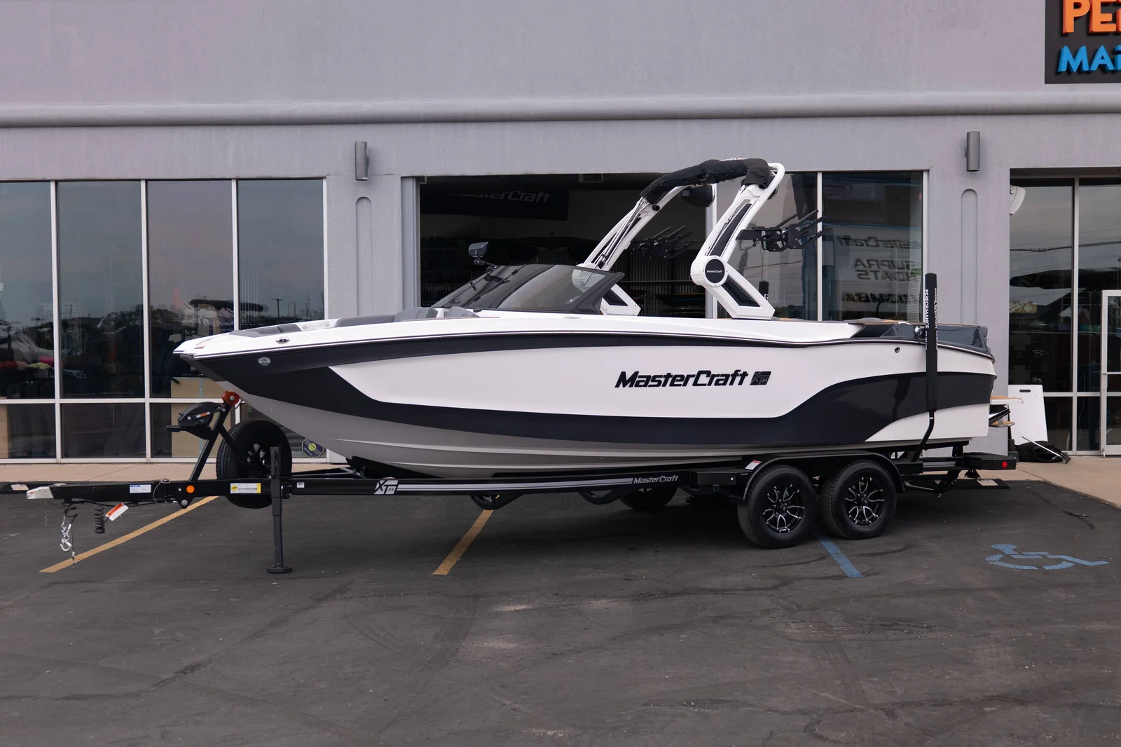 2026 MasterCraft XT24 - 2