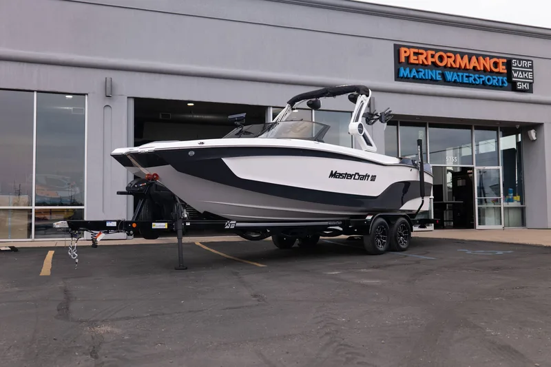 2026 MasterCraft XT24