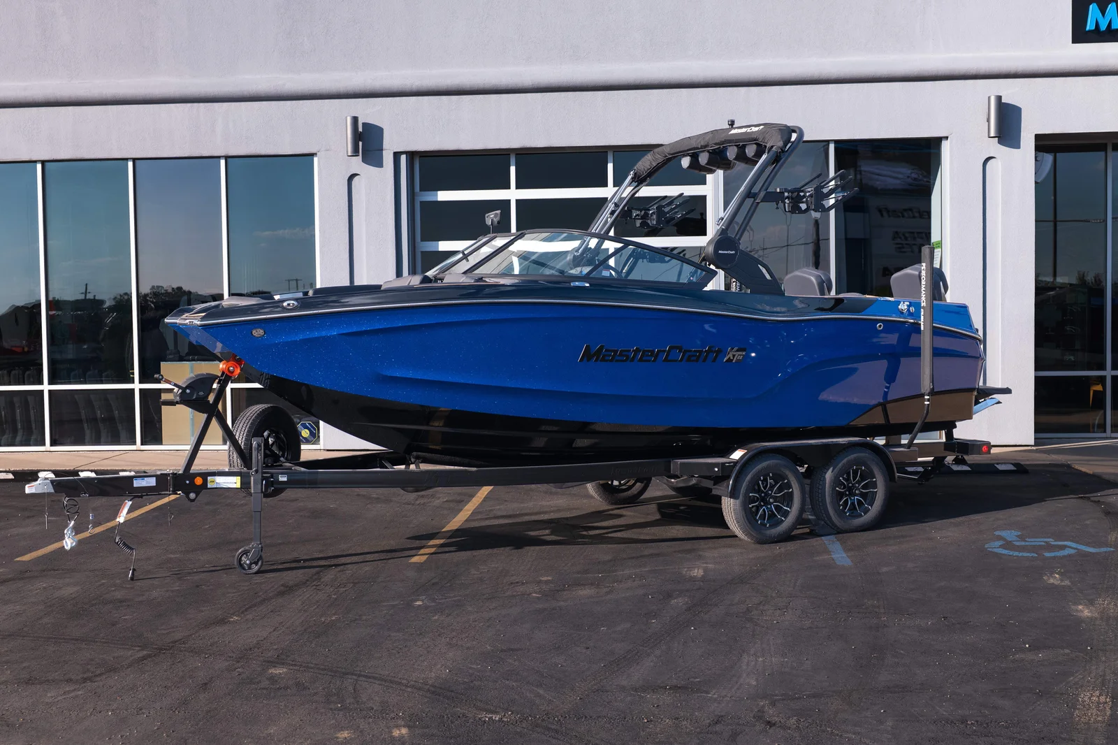 2027 MasterCraft XT22 - 2