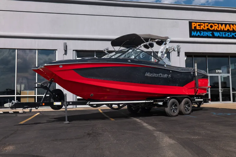 2021 MasterCraft X26