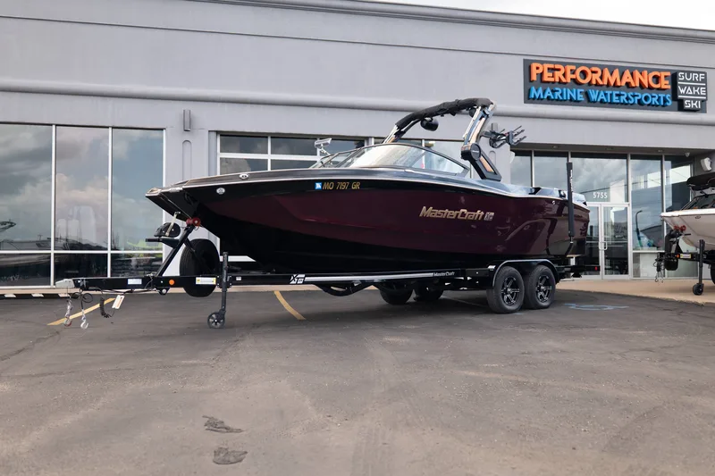 2022 MasterCraft XT24