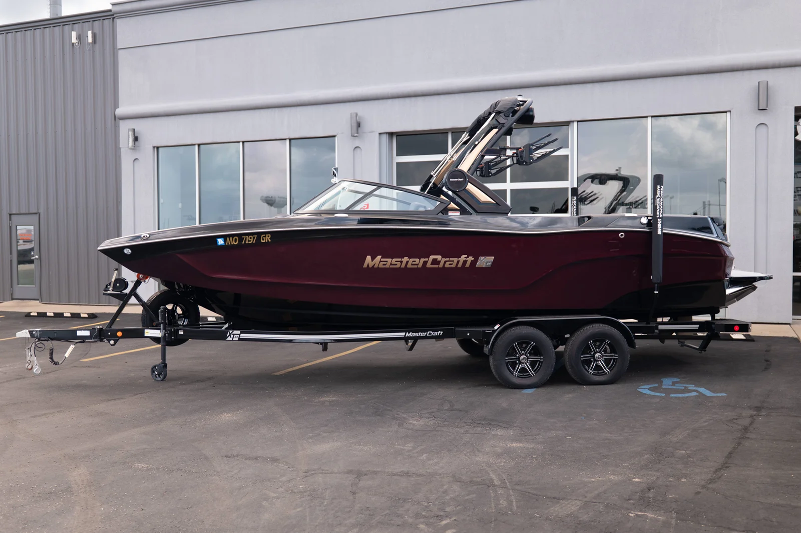 2022 MasterCraft XT24 - 2
