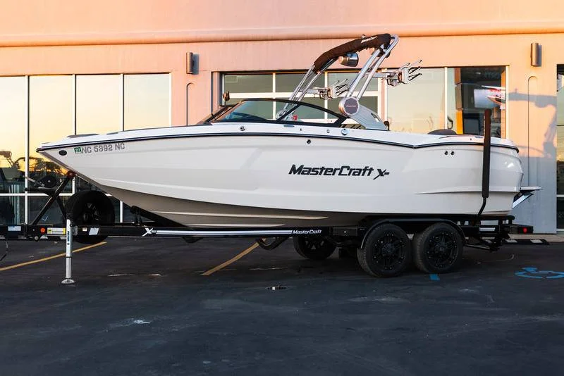 2022 MasterCraft XSTAR - 2