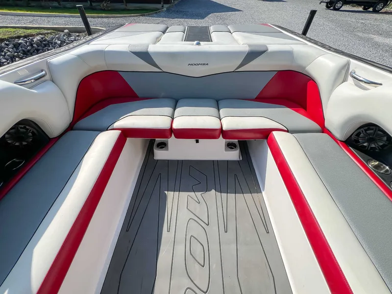 2015 Moomba Mojo, photo 18 of 21