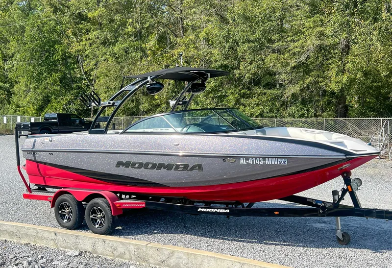 2015 Moomba Mojo, photo 2 of 21