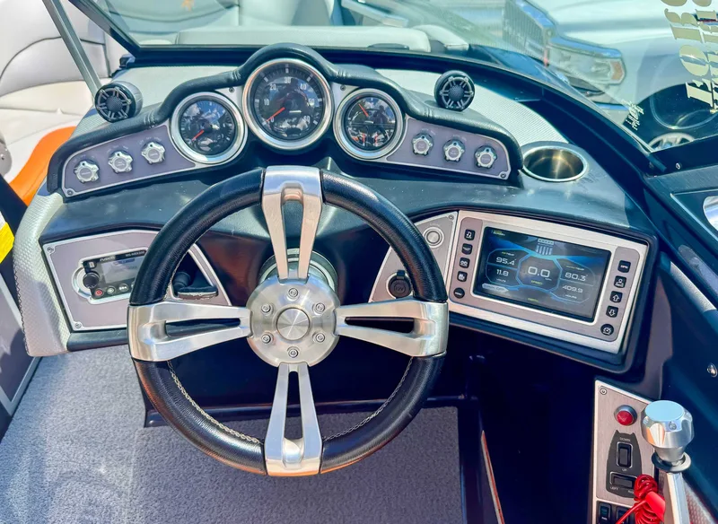 2017 MasterCraft X23, photo 19 of 22