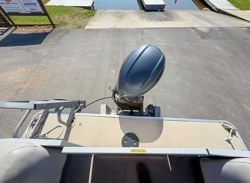2017 Sweetwater 2286, photo 15 of 15
