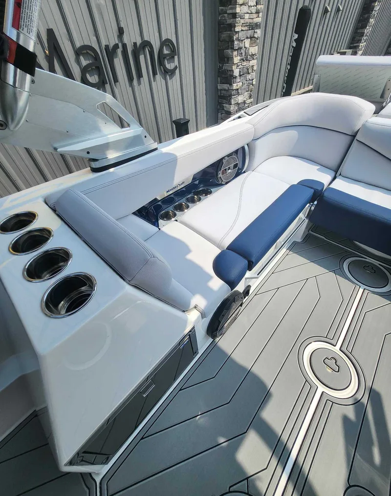 2018 MasterCraft X26, photo 15 of 18