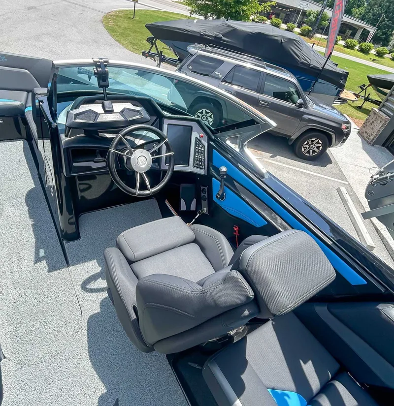 2018 MasterCraft XSTAR, photo 16 of 20