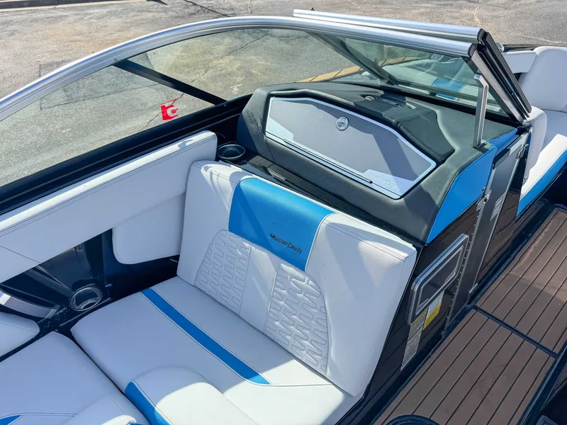 2019 MasterCraft X24, photo 14 of 20