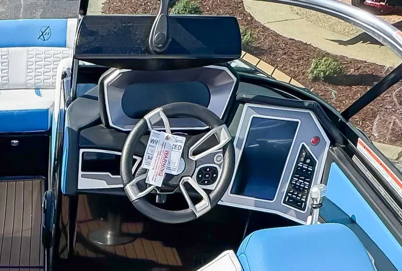 2019 MasterCraft X24, photo 15 of 20