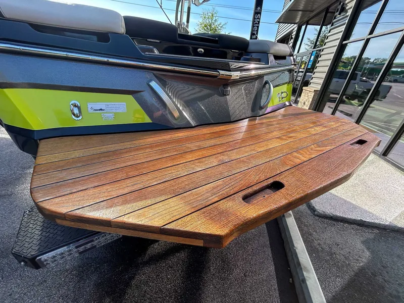 2020 MasterCraft XT23, photo 7 of 22