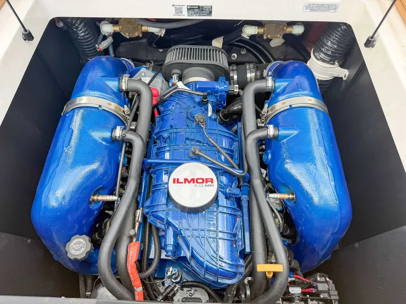 2021 MasterCraft XT22, photo 23 of 25