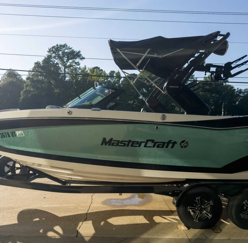 2022 MasterCraft X22, photo 5 of 17