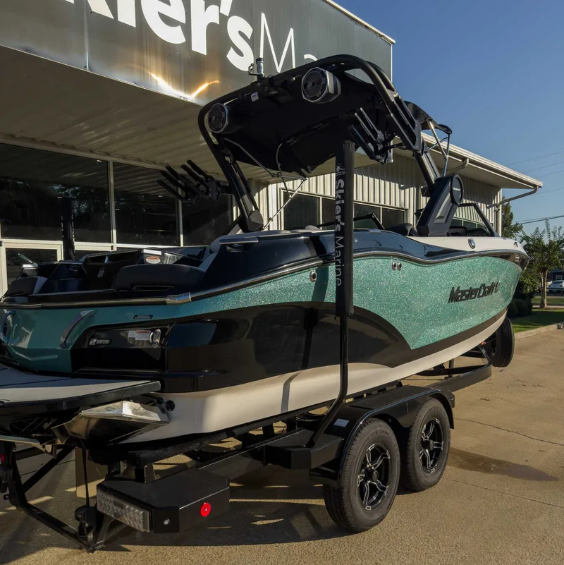 2022 MasterCraft X22, photo 7 of 17