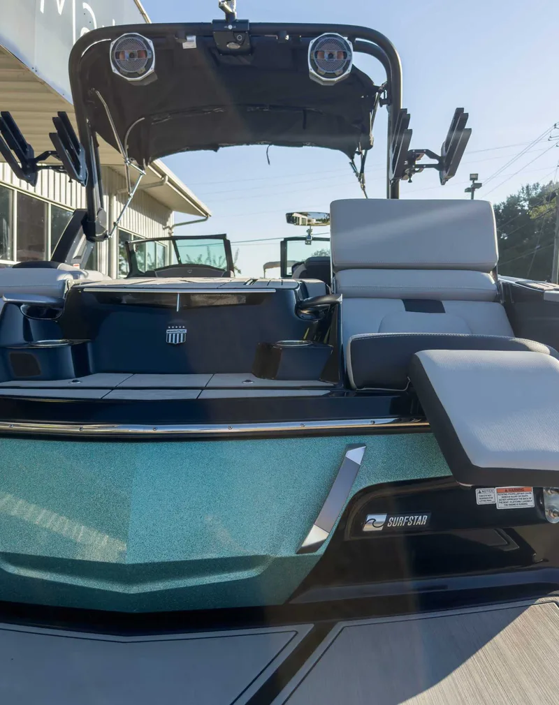 2022 MasterCraft X22, photo 9 of 17
