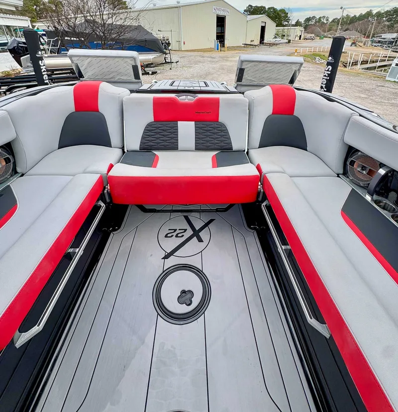 2022 MasterCraft X22, photo 23 of 26