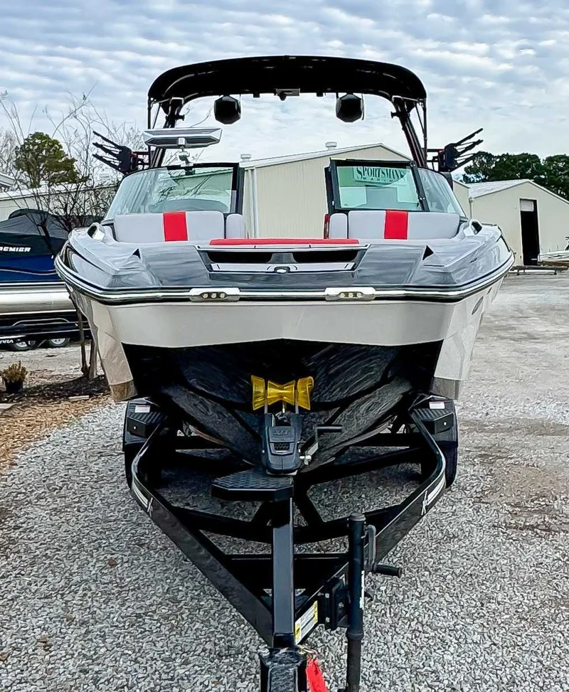 2022 MasterCraft X22, photo 4 of 26