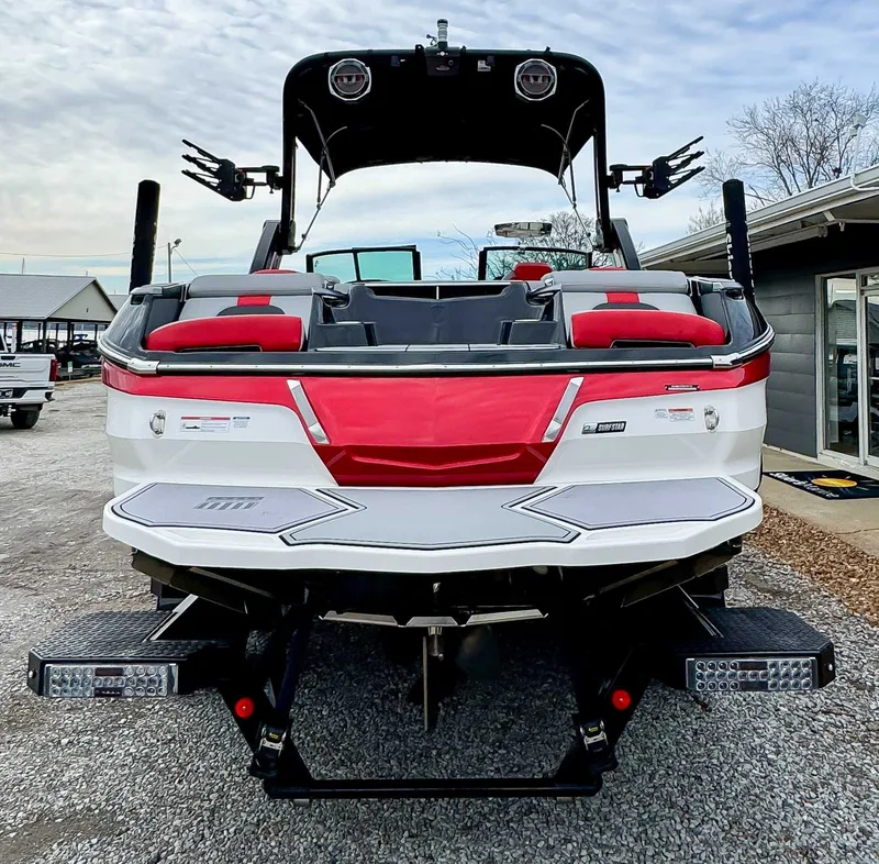2022 MasterCraft X22, photo 9 of 26