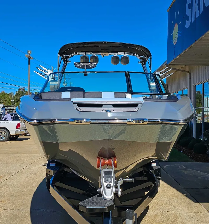 2023 MasterCraft X26, photo 4 of 19
