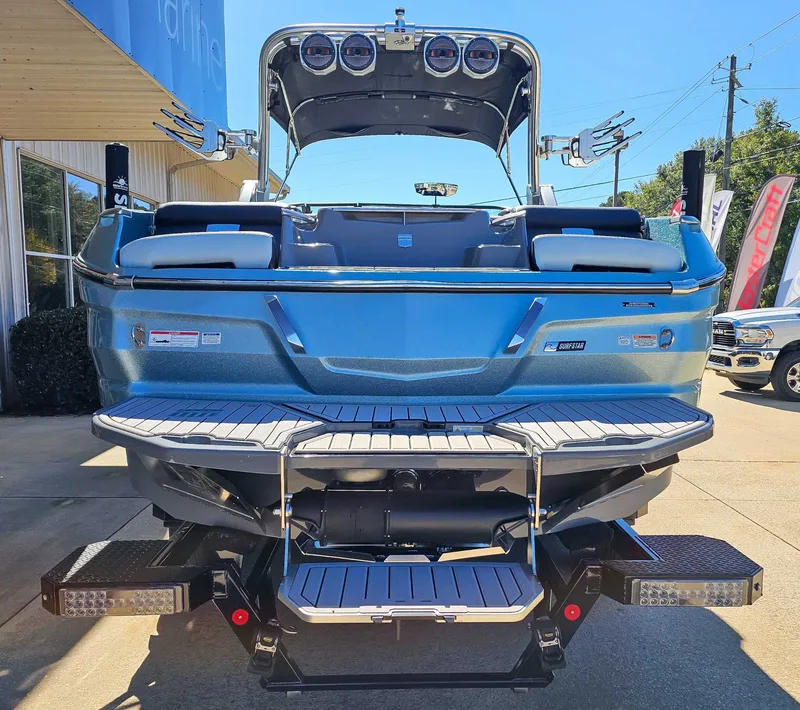 2023 MasterCraft X26, photo 8 of 19
