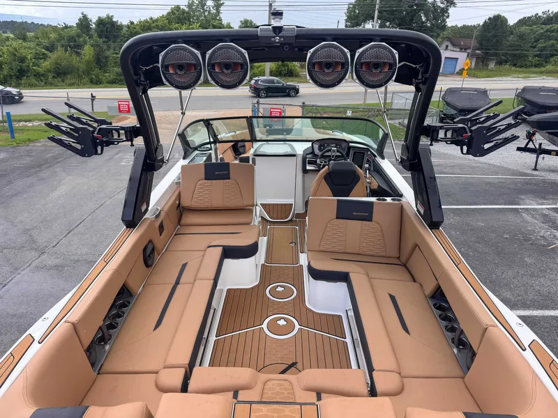 2024 MasterCraft X26, photo 12 of 24