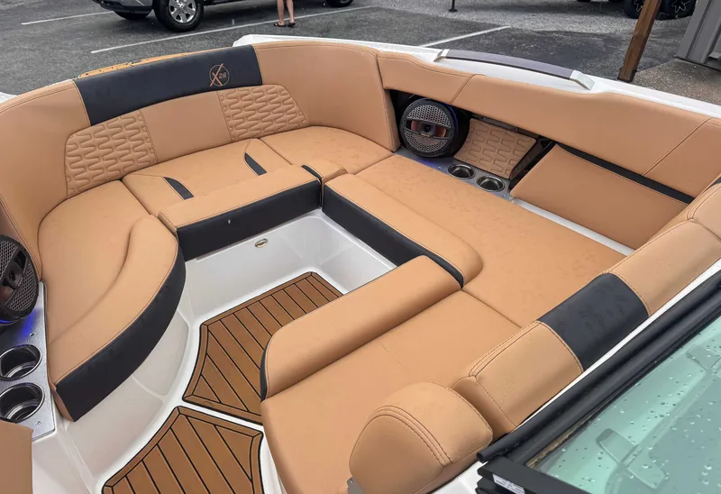 2024 MasterCraft X26, photo 14 of 24