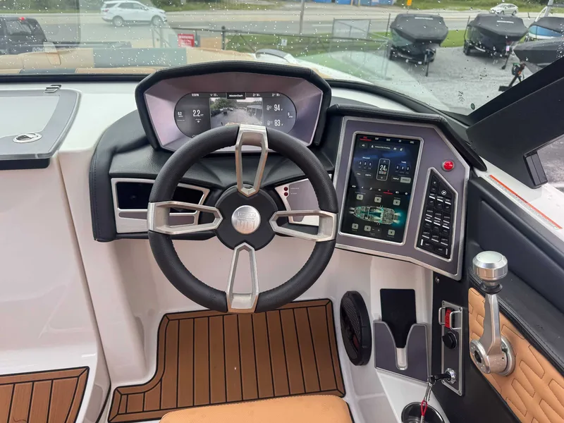 2024 MasterCraft X26, photo 18 of 24