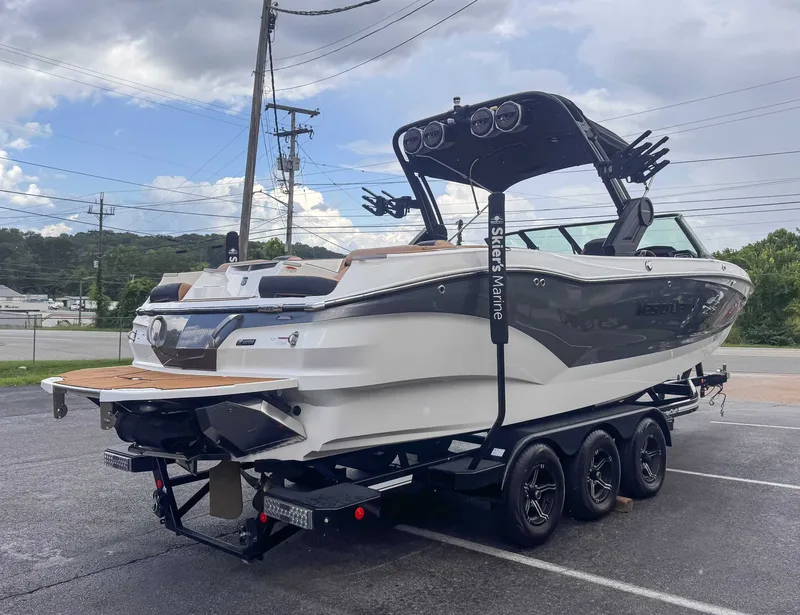 2024 MasterCraft X26, photo 7 of 24