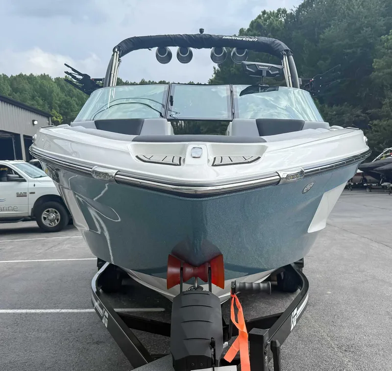 2024 MasterCraft XT23, photo 4 of 25