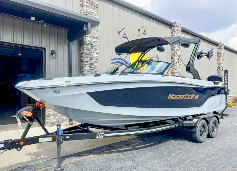 2026 MasterCraft XT24