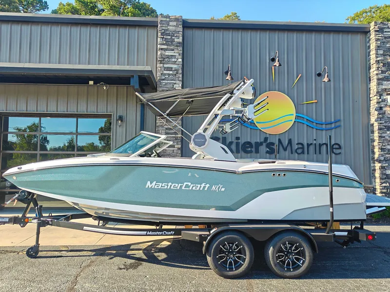 2027 Mastercraft NXT20