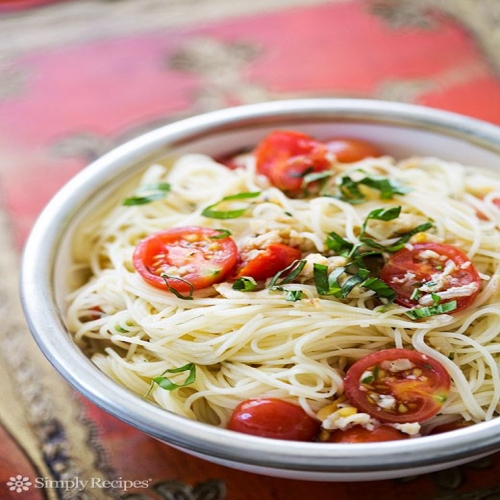 Angel Hair Pasta With Clams Cherry Tomatoes And Basil Recipe 2569