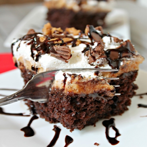 Reeses Peanut Butter Poke Cake