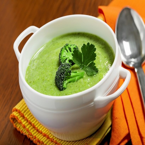 Creamy Broccoli Turmeric Soup=(Vegan, Vegetarian, Paleo, Gluten-Free ...