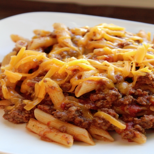 Crock Pot Cheesy Pasta and Ground Beef Casserole