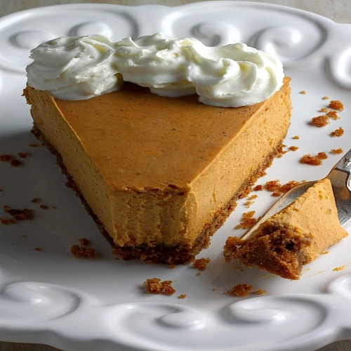Creamy Greek Yogurt Pumpkin Puree Cheesecake